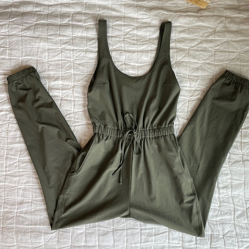 Sage green jumpsuit 🍃